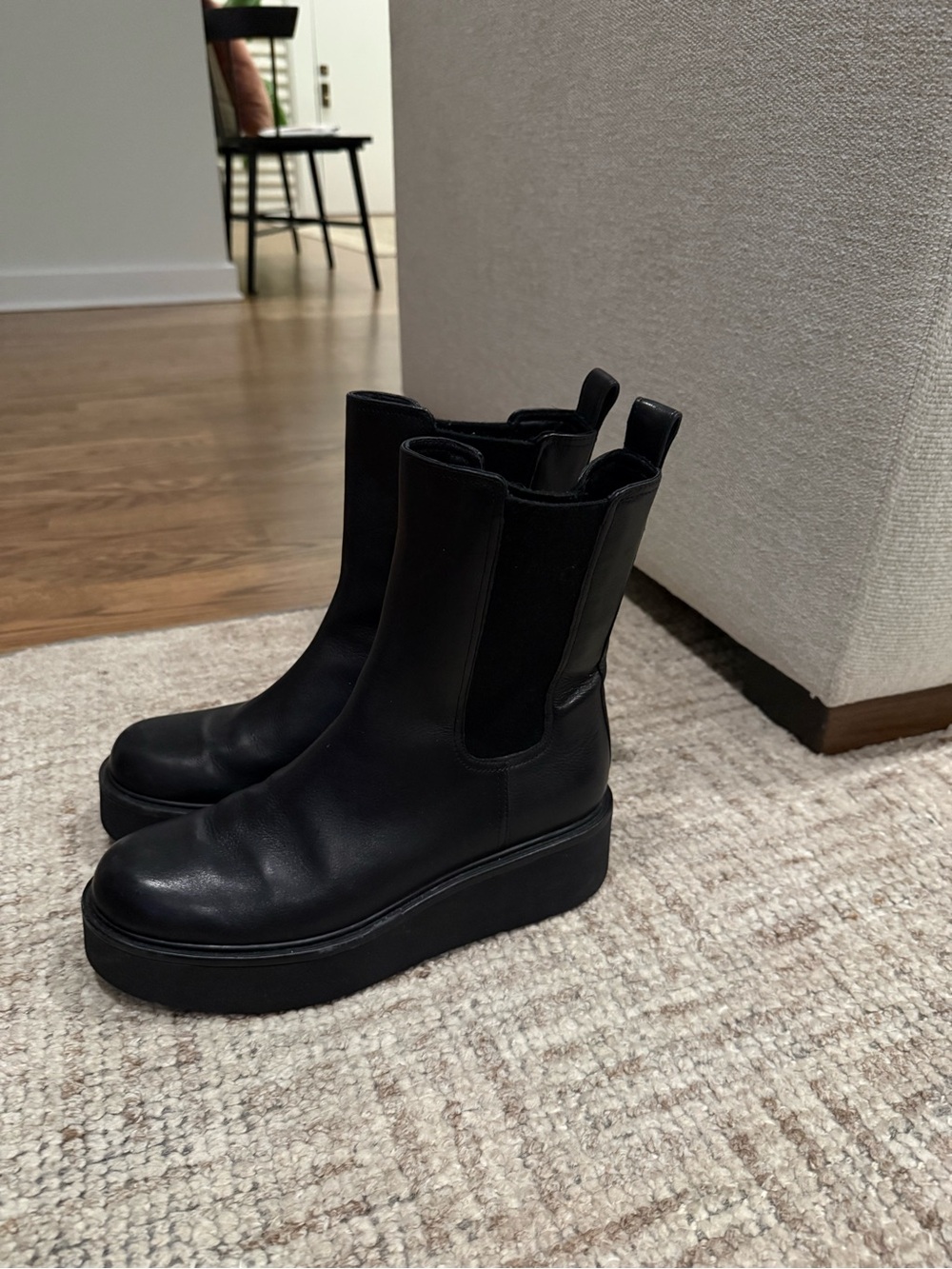Vince Black Platform Chelsea Ankle Boots - Picture 3 of 5